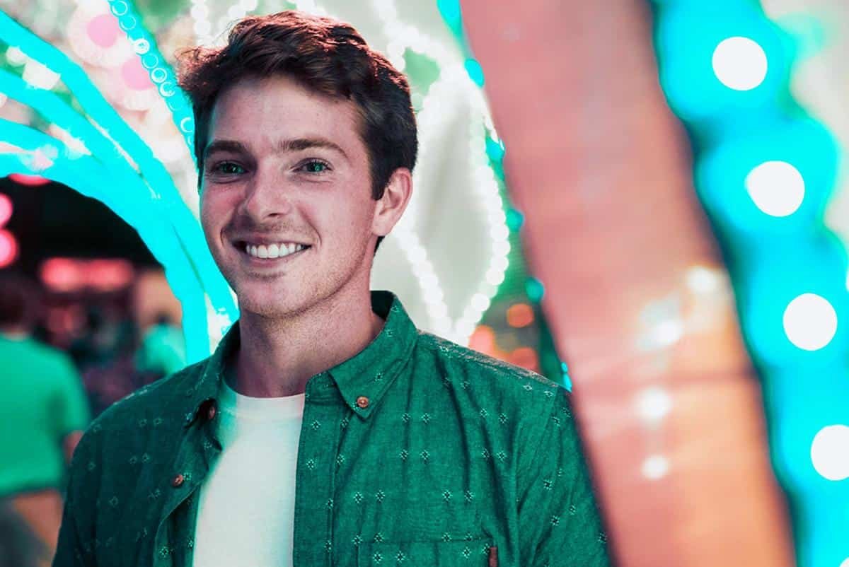 Dating profile photography